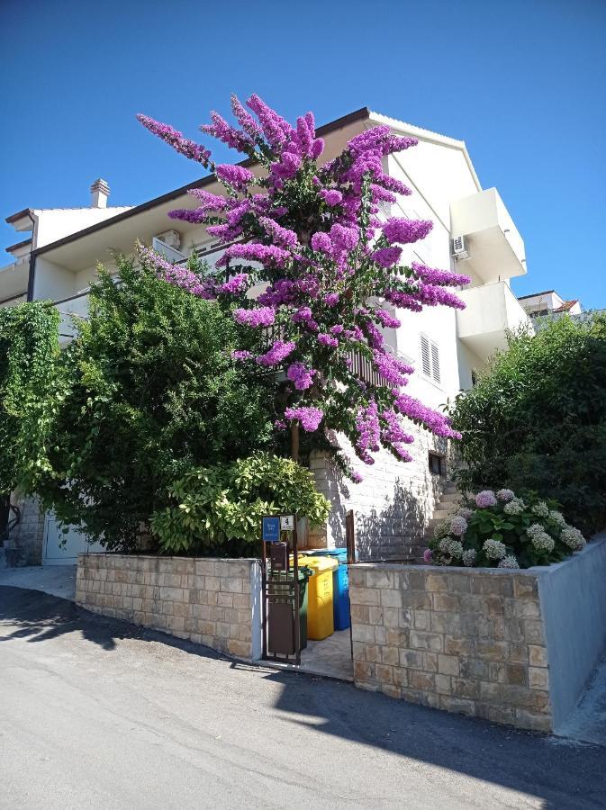 Apartments And Rooms Zvjezdana Hvar Town Luaran gambar